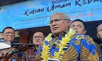 Kepala BNN Komjen Pol Marthinus Hukom