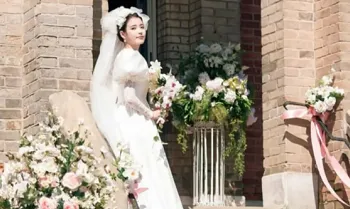 IU saat memerankan Geum Myeong di 