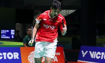Tunggal putri Salsabila Amiradana saat berhadapan wakil Singapura Aaliyah Zakaria pada laga ketiga Grup B Kejuaraan Bulu Tangkis Asia Junior (BAJC) 2025 di GOR Indoor Manahan Solo, Sabtu (19/7/2025)