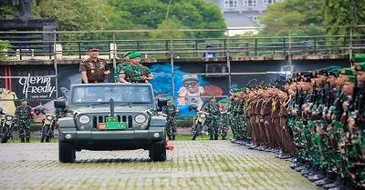Apel pengamanan dipimpin Kajati Maluku, Agoes Soenanto Prasetyo dan Pangdam XV/Pattimura, Mayjen TNI Gatot Sri Handoyo,Rabu (16/07).