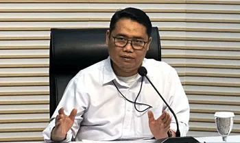 Pelaksana Tugas Deputi Penindakan dan Eksekusi Komisi Pemberantasan Korupsi Asep Guntur Rahayu saat memberikan keterangan di Gedung Merah Putih KPK, Jakarta, Kamis (14/8/2025).