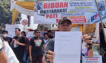 Warga Pati Demo, Galang Ribuan Surat Desakan ke KPK, Minta Bupati Sudewo Jadi Tersangka