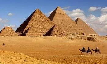 piramida mesir