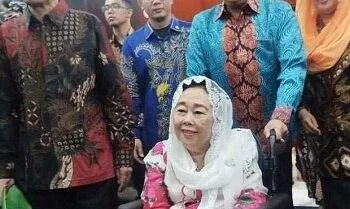 istri gus dur