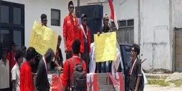 GMNI Cabang Aru Gelar Aksi di Pelabuhan Yos Sudarso Dobo