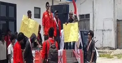 GMNI Cabang Aru Gelar Aksi di Pelabuhan Yos Sudarso Dobo
