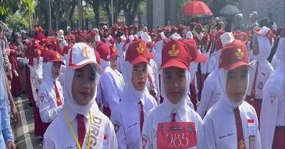 30 Tim Siswa Meriahkan Lomba Baris Indah HUT ke-68 Kota Masohi