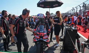 CEO Aprilia Pastikan Bezzecchi Baik-Baik Saja Usai Insiden dengan Marc Marquez