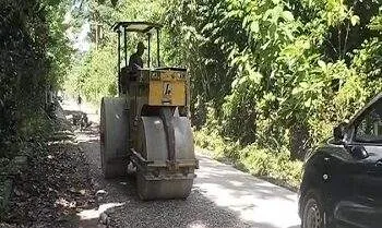 aspal jalan saparua