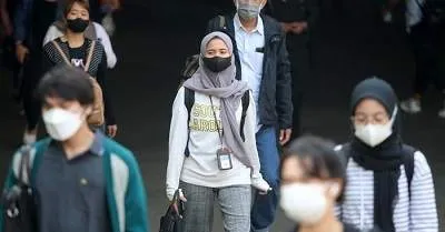 Mikroplastik Cemari Air Hujan Jakarta, Menkes Imbau Warga Pakai Masker