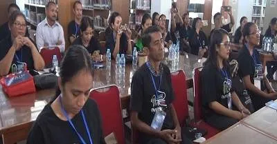 Dinas Perpustakaan dan Kearsipan Provinsi Maluku Gelar Bimtek Literasi Informasi
