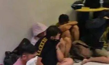 peserta pesta gay di hotel surabaya