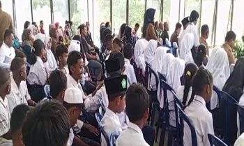 Siswa Sekolah Rakyat di Maluku Tengah