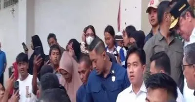 gibran kunjungi pasar mardika