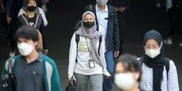 Mikroplastik Cemari Air Hujan Jakarta, Menkes Imbau Warga Pakai Masker