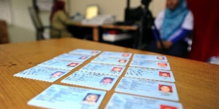 Layanan Administrasi Kependudukan Tidak Perlu Sertifikat Vaksinasi COVID-19 1 Layanan Administrasi Kependudukan Tidak Perlu Sertifikat Vaksinasi COVID-19