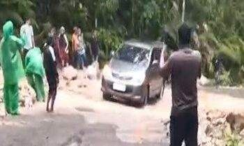 Hujan Picu Longsor di Gunung SS, Akses Jalan Lintas Seram Terganggu 7 longsor gunung ss