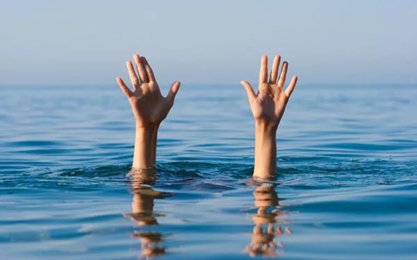 Warga Hitumesing Ditemukan Tewas Tenggelam 1 Ilustrasi Tenggelam