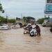 Banjir Rendam 6 Wilayah di Cilegon, Tinggi Air Capai 1 Meter 8 nekat terobos banjir di cilegon motor angkot ini malah mogok 43