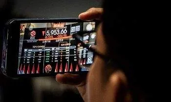 IHSG menguat seiring respon positif kebijakan ekonomi domestic 4 IHSG