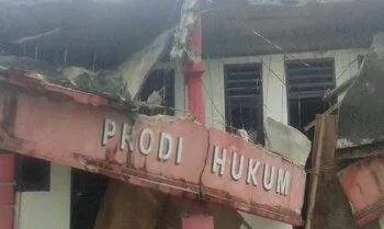 Gedung Prodi Hukum UNPATTI PSDKU Aru Rusak Berat, Perkuliahan Terganggu 4 gedung ambruk