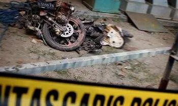 Jatuh Saat Nyalip, Pemotor Tewas Usai Terlindas Truk di Cileungsi Bogor 6 ilustrasi kecelakaan