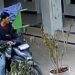 Viral Duo Maling Terekam CCTV Angkut Kotak Amal Pakai Motor di Depok 8 Viral Duo Maling Terekam CCTV Angkut Kotak Amal Pakai Motor di Depok