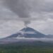 Berstatus Awas, Semeru Alami 32 Kali Gempa Guguran Selama 6 Jam 8 Berstatus Awas, Semeru Alami 32 Kali Gempa Guguran Selama 6 Jam