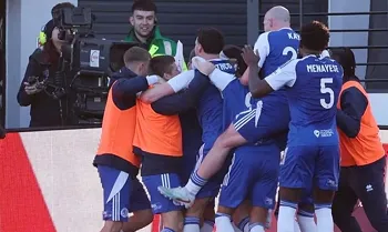 Juara Bertahan Crystal Palace Tersingkir di Piala FA 6 Juara Bertahan Crystal Palace Tersingkir di Piala FA