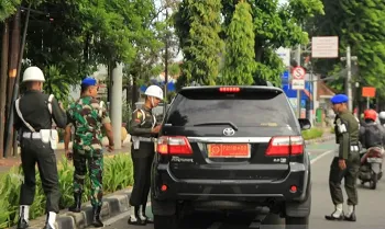 Kemenhan Tegaskan Pelat Dinas di Mobil Viral Palsu 6 Kemenhan Tegaskan Pelat Dinas di Mobil Viral Palsu