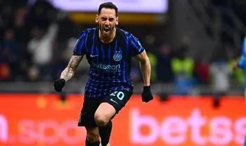 Inter Tahan Napoli, Tetap di Puncak 2 Inter Tahan Napoli, Tetap di Puncak