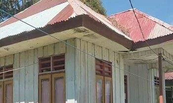 Poskesdes Lohia Sapalewa Tak Lagi Berfungsi, Warga Kesulitan Akses Layanan Kesehatan 6 Poskesdes Lohia Sapalewa Tak Lagi Berfungsi, Warga Kesulitan Akses Layanan Kesehatan