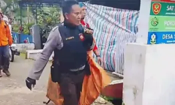 Satu Korban ATR 42 Dievakuasi dari Jurang 200 Meter 3 Satu Korban ATR 42 Dievakuasi dari Jurang 200 Meter