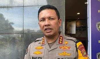 Polisi Terima Permohonan RJ Eggi Sudjana-Damai Lubis di Kasus Ijazah Jokowi 4 Polisi Terima Permohonan RJ Eggi Sudjana-Damai Lubis di Kasus Ijazah Jokowi