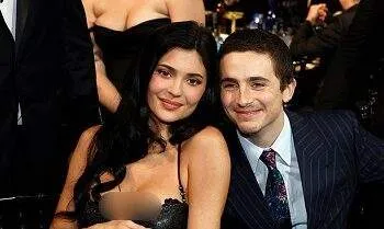 Timothee Chalamet & Kylie Jenner Tinggal Serumah, Disebut Seperti Sudah Nikah 4 Timothee Chalamet & Kylie Jenner Tinggal Serumah, Disebut Seperti Sudah Nikah