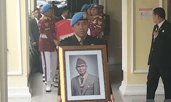 Putra Kedua Try Sutrisno Imam Sholat Jenazah 7 Putra Kedua Try Sutrisno Imam Sholat Jenazah