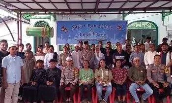 Safari Ramadan di Ponegoro, Polisi dan Warga Deklarasi Jaga Keamanan Nusaniwe 3 Safari Ramadan di Ponegoro, Polisi dan Warga Deklarasi Jaga Keamanan Nusaniwe