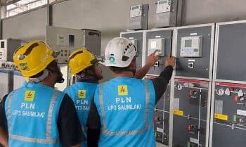 Dukung Pelayanan Publik dan Aktivitas Masyarakat, PLN Perkuat Keandalan Sistem Kelistrikan di Larat 1 Dukung Pelayanan Publik dan Aktivitas Masyarakat, PLN Perkuat Keandalan Sistem Kelistrikan di Larat