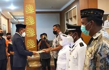 Lantik Dua KPA Bupati Ingatkan Pengelolaan ADD Sesuai Mekanisme