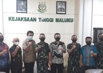 Tingkatkan Sinergi, Pangdam XVI Pattimura Silaturahmi Ke Kajati Maluku
