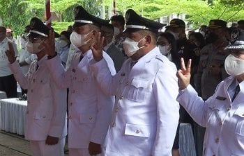 Menang Pilkades, Delapan Kades dan Satu KPN  Dilantik Walikota Ambon