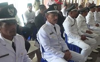 Tuasikal Abua Lantik KPN dan Pejabat KPN Serta Saniri Negeri Makariki