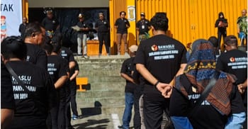 Erick M
14.27 (1 jam yang lalu)
kepada sayaBawaslu Papua siagakan 70 personel
