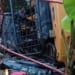 Kondisi Alat berat mengimpit mobil kijang yang bermuatan satu keluarga di Kabupaten Mukomuko