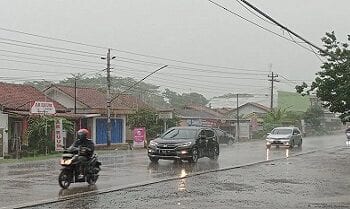 BMKG: Mayoritas Kota Besar Berawan dan Diguyur Hujan