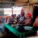 Staf PT. Bintang Lima Makmur (BLM), bersama masyarakat adat negeri Sepa. Foto: Mato
