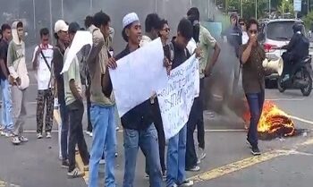 Demo Mahasiswa Desak PN Ambon Transparan Kasus Siswa MTs