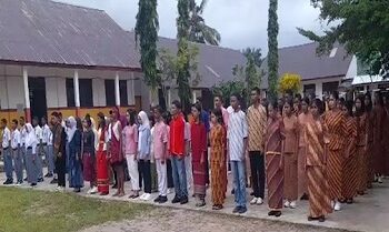 Upacara Hardiknas 2026 di SMA PGRI Dobo Berlangsung Khidmat dan Sederhana