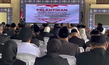 Bupati Maluku Tengah Lantik 149 Pejabat, Ini Pesan Tegas untuk Seluruh ASN 7 Bupati Maluku Tengah Lantik 149 Pejabat, Ini Pesan Tegas untuk Seluruh ASN